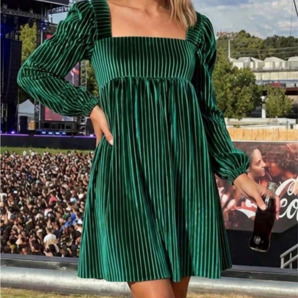Elegant Green Striped Dress new without tags